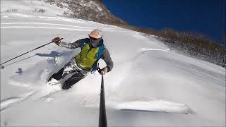 2024年1月14日 膝レベルのPOWDERを極細BCクロカンで直下るSさん