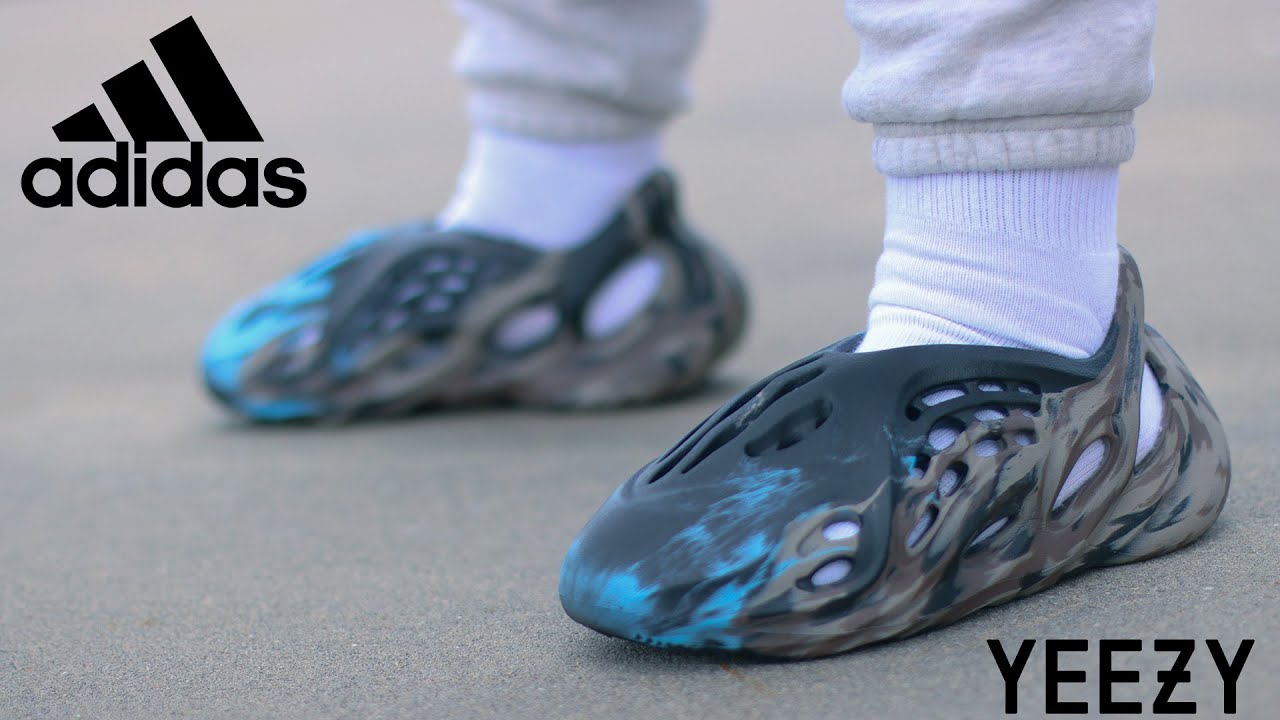 YEEZY FOAM RUNNER MX CINDER | REVIEW, ON-FOOT, & SIZING - YouTube
