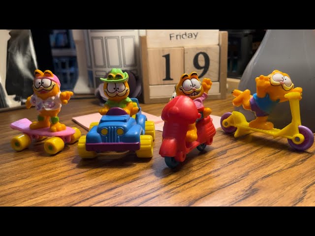 Vintage McDonald's Happy Meal Garfield Toys Opening and Review
