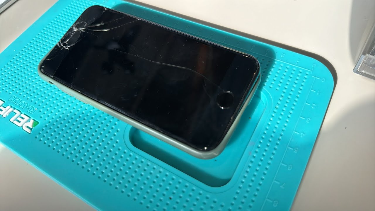 iPhone SE 3 年末年始も水没故障で起動しない修理いつでも - YouTube