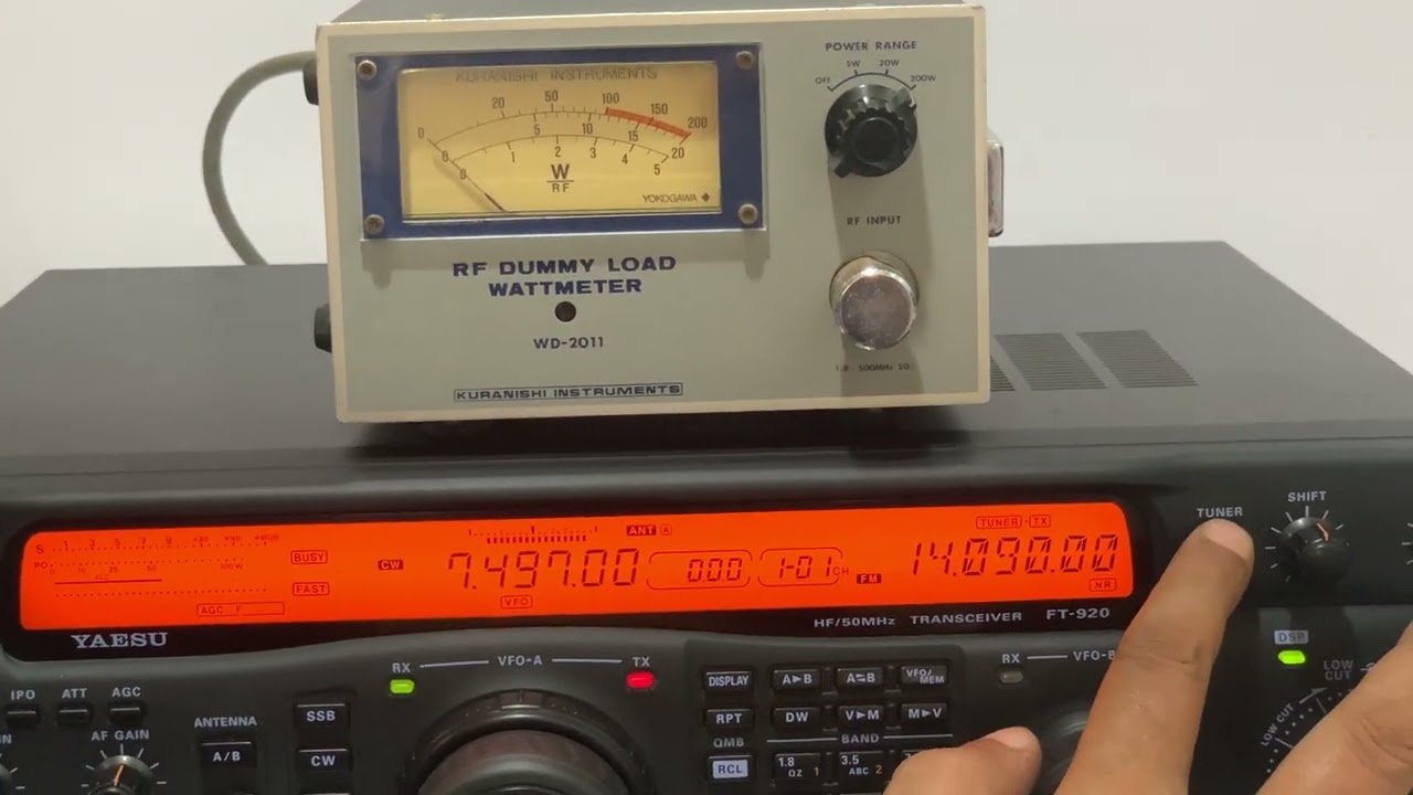 Yaesu FT-920 HF/50MHz 100W + Mic + DC - YouTube