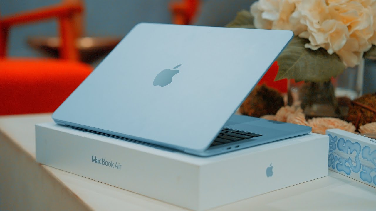 M4 MacBook Air Unboxing & First Impressions in the NEW Sky Blue
