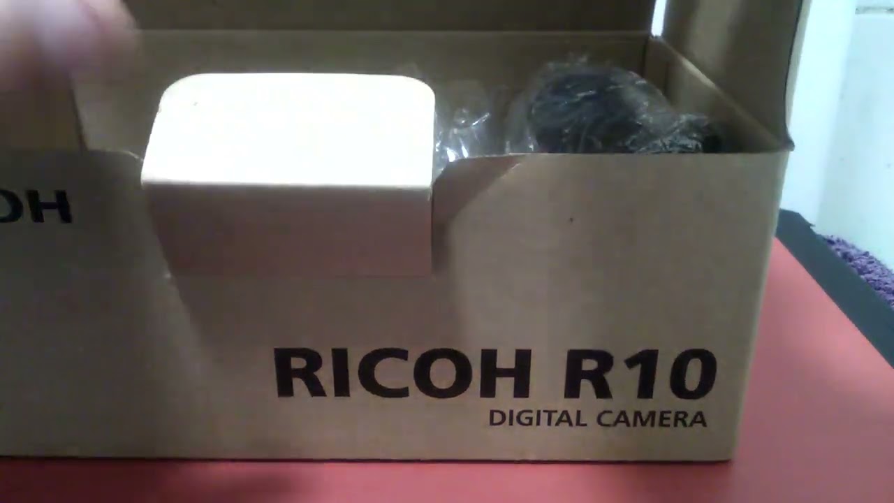 Ricoh R10 - YouTube