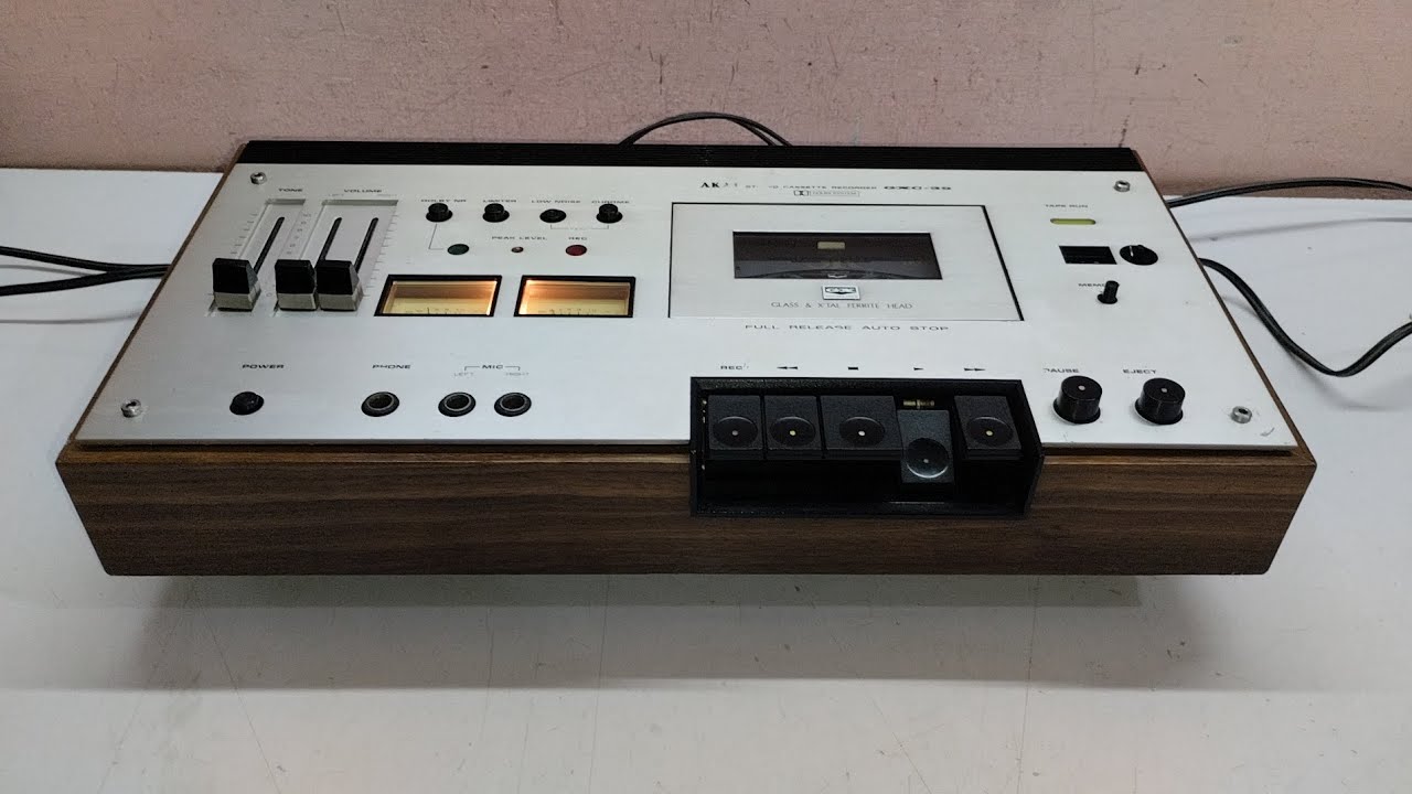 AKAI GXC-39 Stereo Cassette Recorder Playback Demo - YouTube
