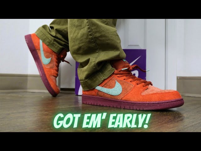 EARLY LOOK NIKE SB DUNK LOW MYSTIC RED ON FEET REVIEW - YouTube