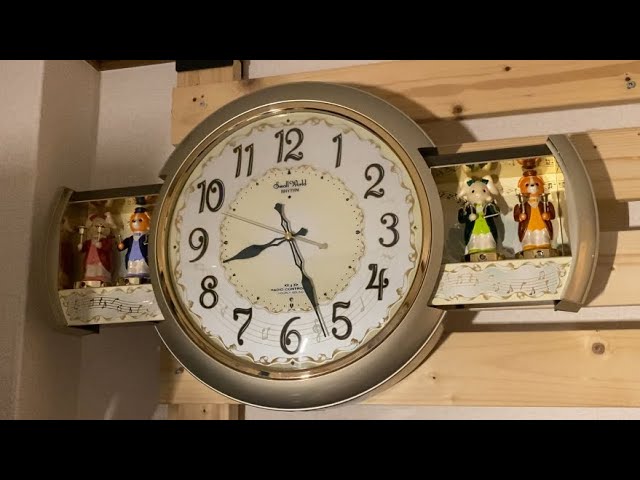 スモールワールド音楽隊n からくり時計 - YouTube