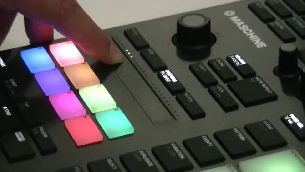 Native Instruments】MASCHINE MK3 ～ 16個のパッド＆スマート