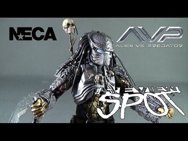Toy Spot - NECA AVP Chopper Predator - YouTube