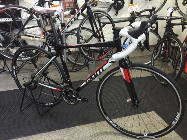 GIANT 2017年モデル CONTEND SL1 ＆ CONTEND2 、 TCR旧モデル最終