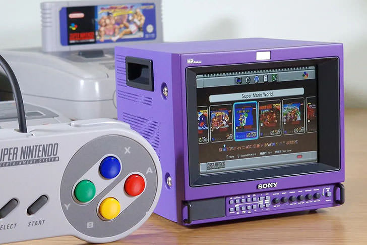 ソニーの業務用モニター、PVMシリーズのミニチュア液晶モニターが登場