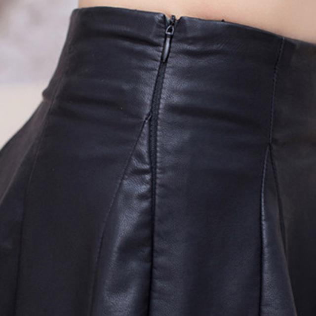 大人気！フェイクレザーフレアスカート スカート フェイクレザー