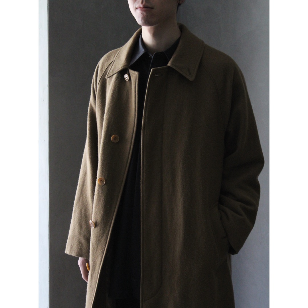 In Focus / Balmacaan Coat | IDEAL