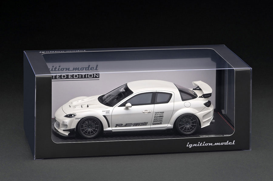 IG3174 1/18 Mazda RX-8 (SE3P) RE Amemiya Pearl White With Engine