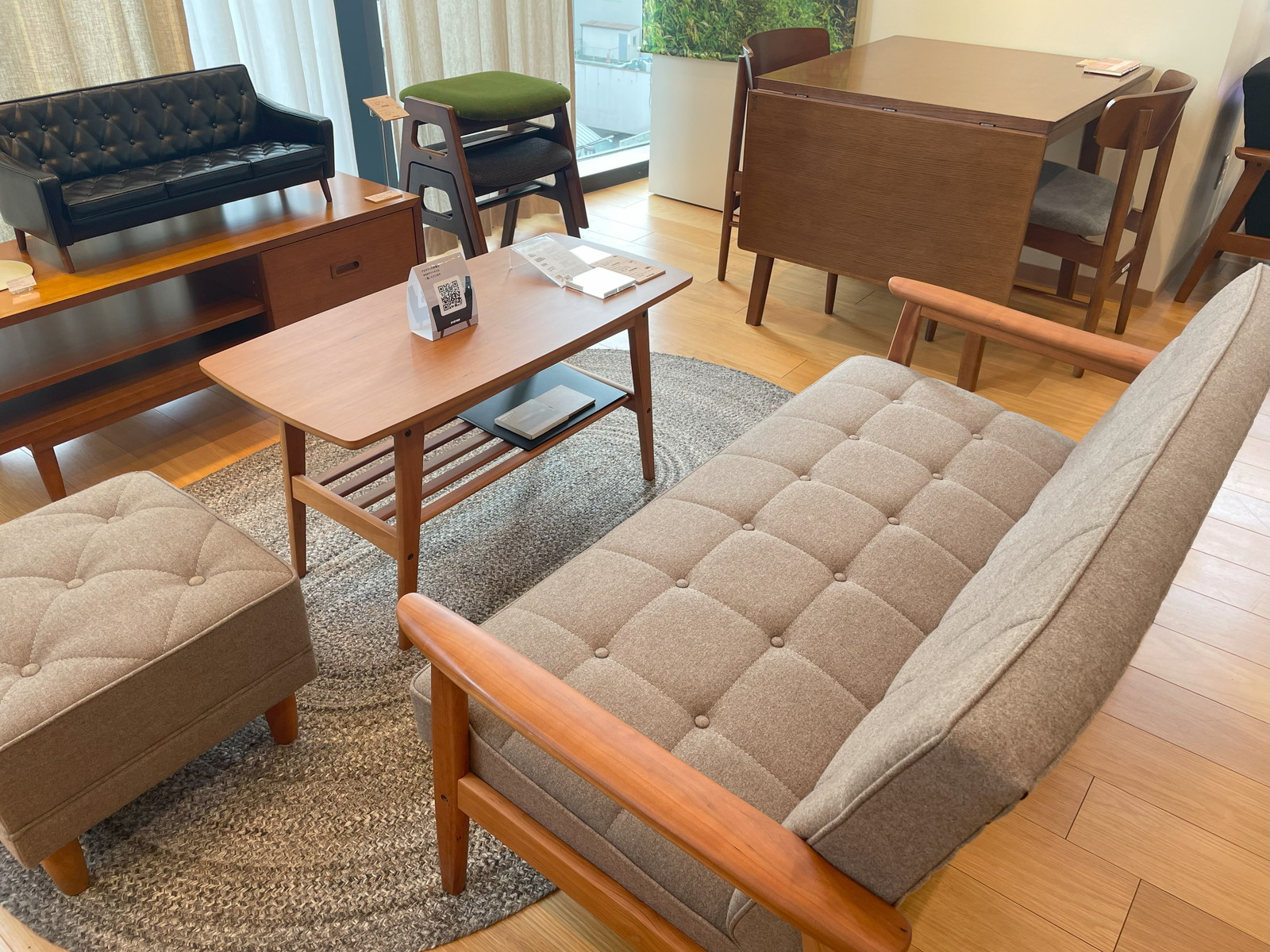 モデルルーム展示品 カリモク karimoku オーク材 コーヒーテーブル