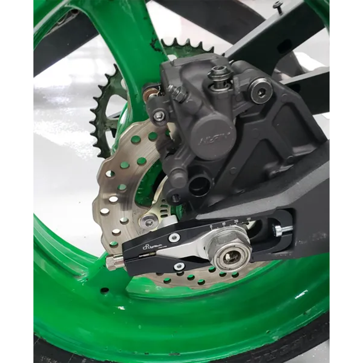 KAWASAKI ZX10 11'+ CAPTIVE CALIPER KITS – iOneMoto