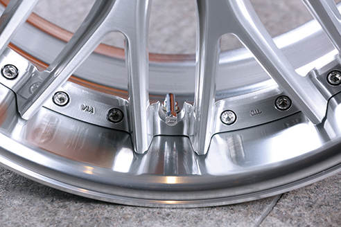 メッシュデザインを採用するワーク新作『グノーシスGR204』 | AUTO