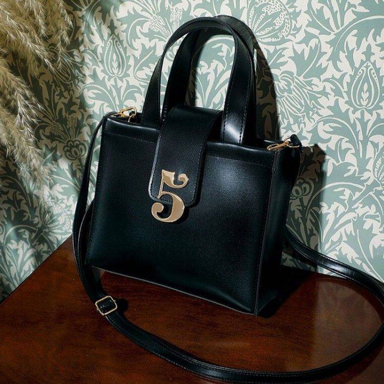 9/19発売【雑誌の付録】気分が上がる高級感！ヘビロテしたい「2WAY