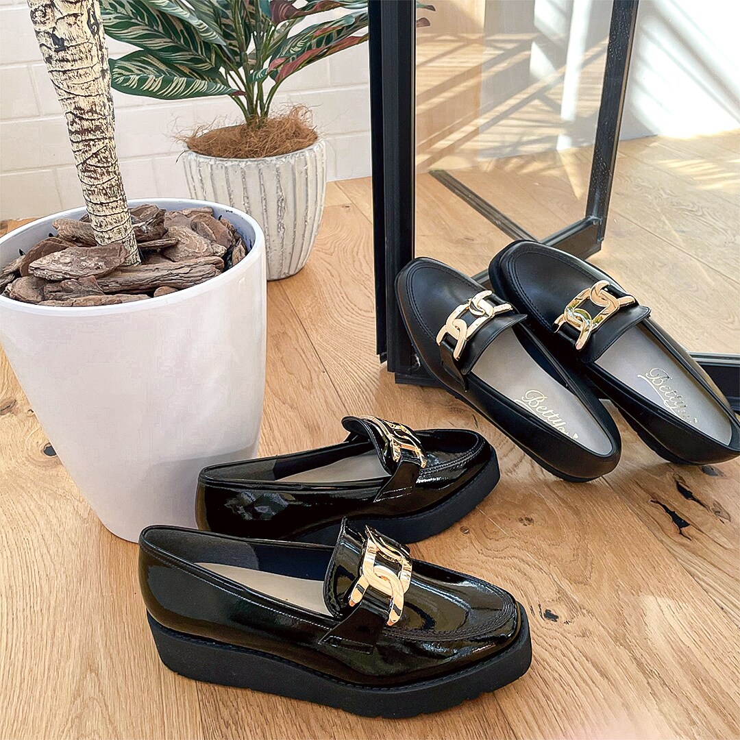 定番商品】チェーンバックル プラットフォームローファー | ベティ