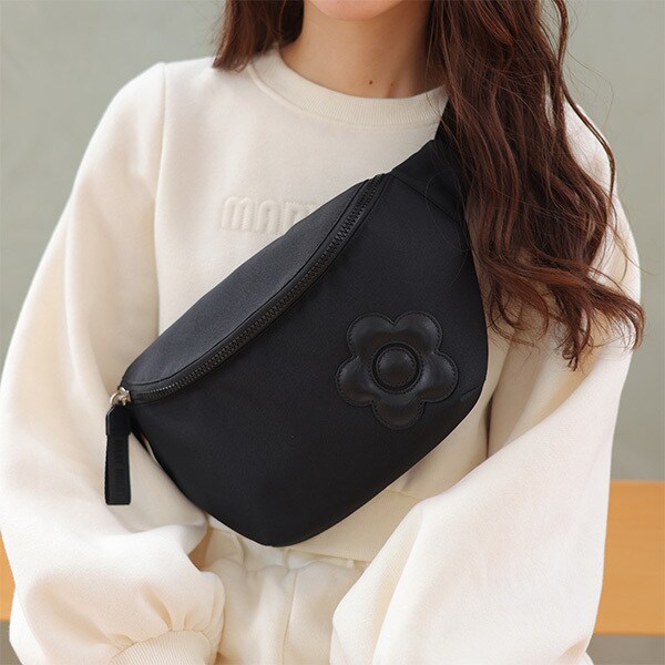 デイジーパッチライト ボディバッグ | マリークワント(MARY QUANT