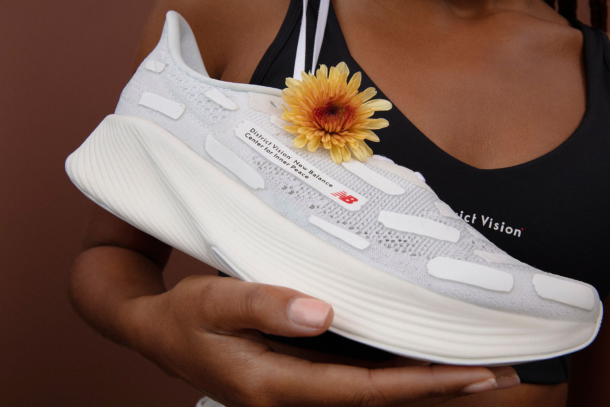 ニューバランス」×「ディストリクト・ビジョン」のコレクション - TOKION