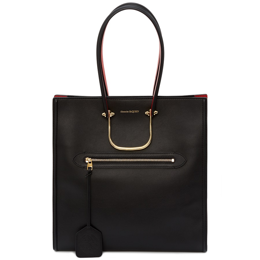 A4が入る！「アレキサンダー・マックイーン」の新トートバッグ | VERY