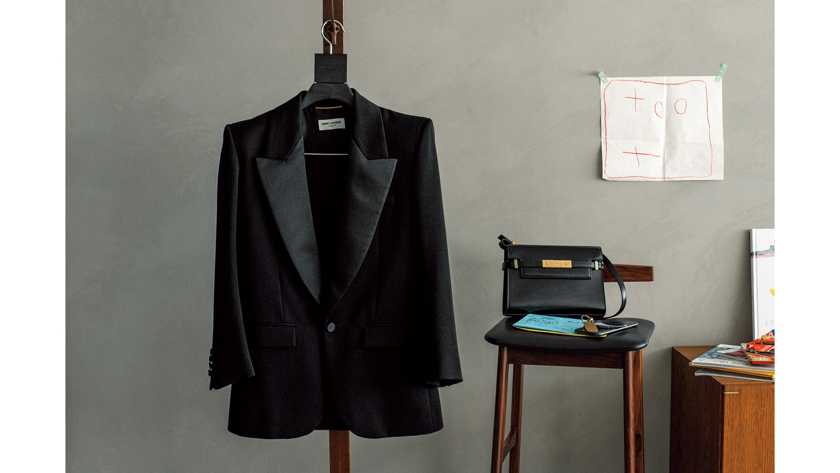 サンローランの黒名品】「スモーキングジャケット」が一生ものに選ば