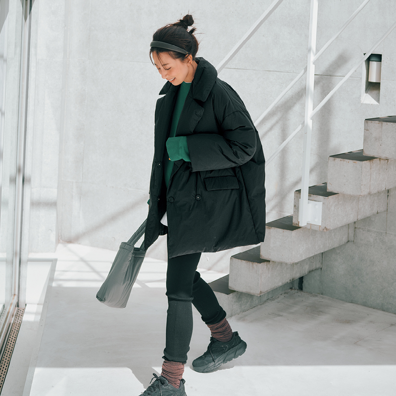 今年のダウンはピーコート風がおすすめ！ミラ オーウェンの短め丈に