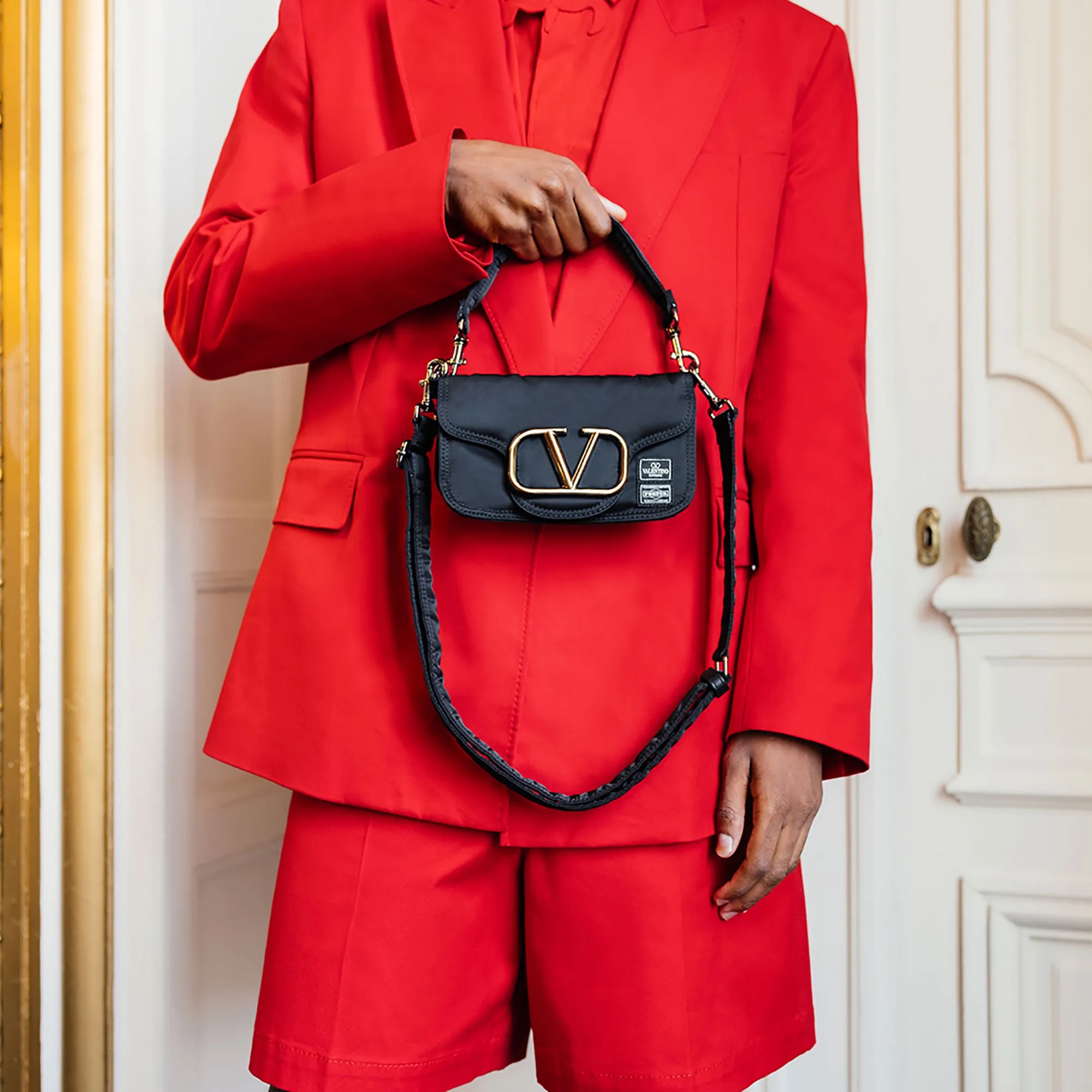 ヴァレンティノ ガラヴァーニ × ポーター】先行発売が見逃せない