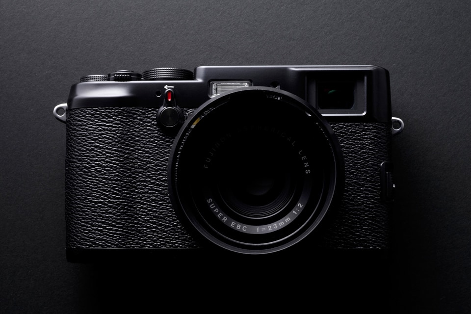 フジフイルム X100 BLACK Limited Edition 外観プレビュー | ヨドバシ