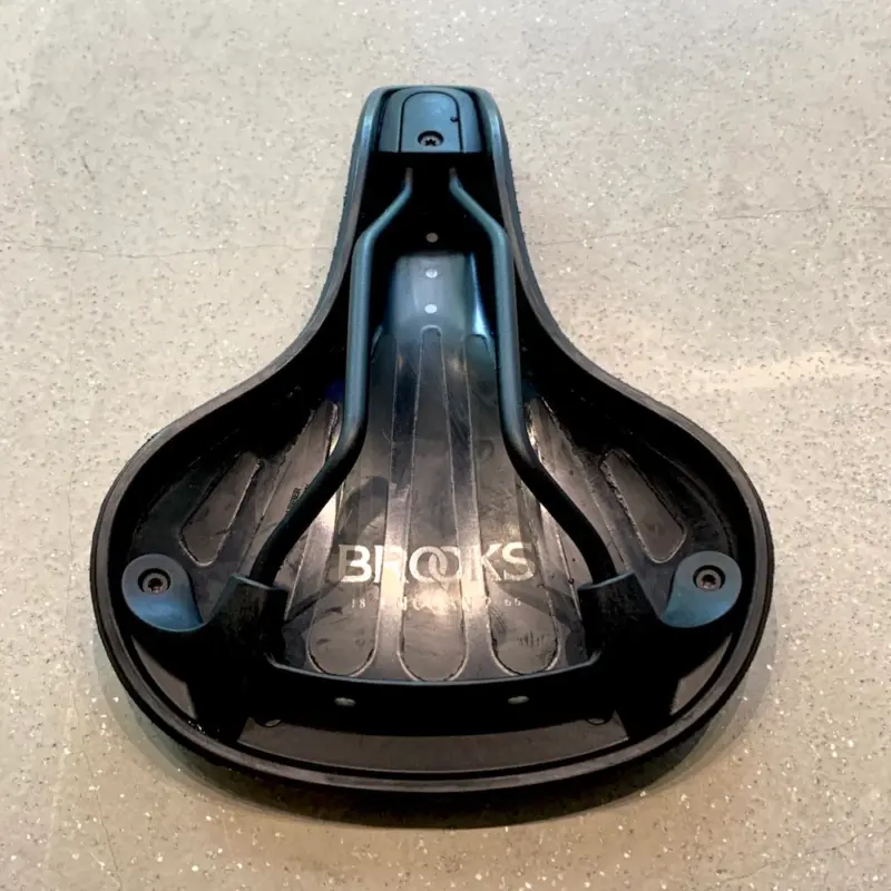 コミューターバイクにおすすめ。新しいコンセプトのカンビウムC67が