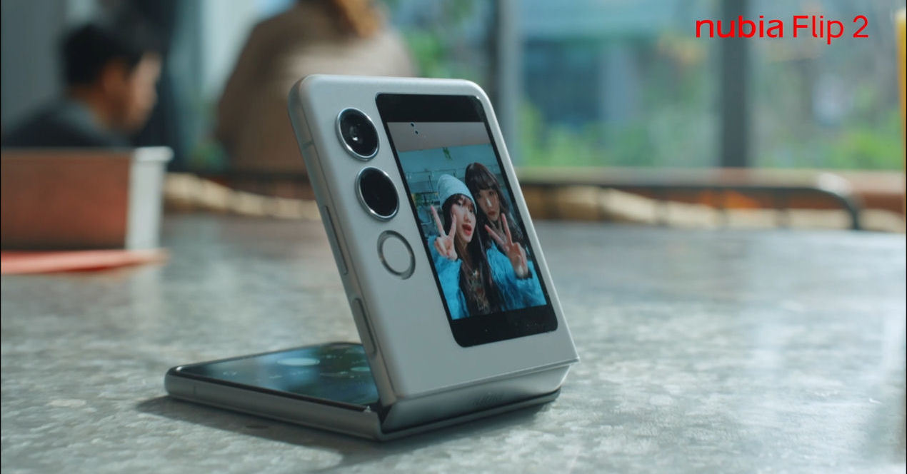新折りたたみスマホ「nubia Flip 2」発売、Y!mobileにMNPで約2万円