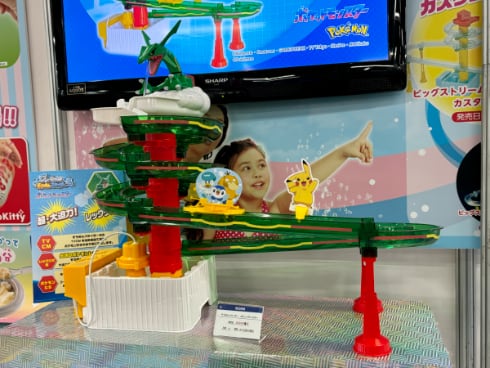 レックウザ」が流しそうめんマシンに、「モンスターボール」はアイス