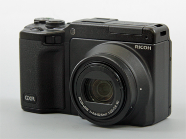 GXRデビュー」したくなる、レンズユニット「P10」（1/3 ページ