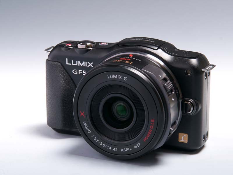 使い勝手向上、正常進化のちいさなミラーレス「DMC-GF5」（1/3 ページ