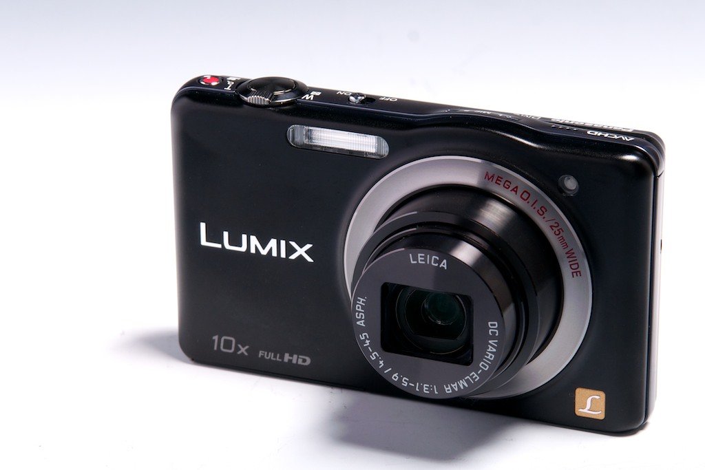 薄型ボディに10倍ズーム、「おまかせiA」も強化 LUMIX「DMC-SZ7」（1/2