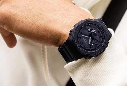 安いけど“使える”「オールブラックG-SHOCK」おすすめ4選 クールな外観