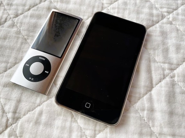 掃除してたら出てきた「iPod touch」と「iPod nano」をメルカリに出品