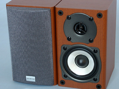 音質面でのコストパフォーマンスの高さは健在――オンキヨー「BASE-V15X