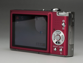 広角レンズ＆個人認証でスナップに最適、パナソニック「DMC-FX40」：3