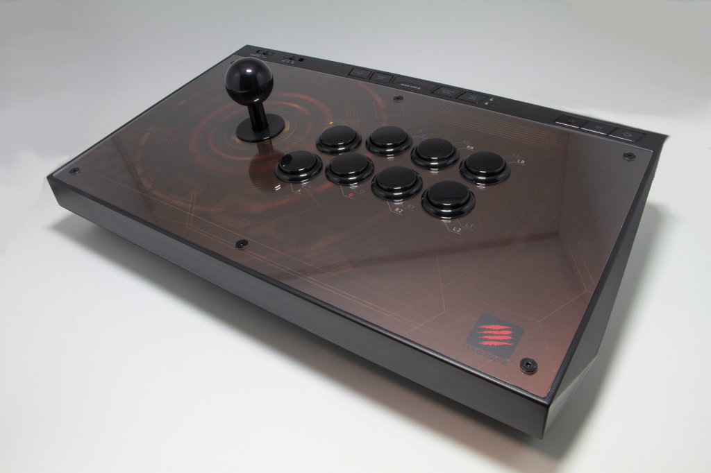 Mad Catzのゲームコントローラー「EGO Arcade Stick」「C.A.T. 7」の