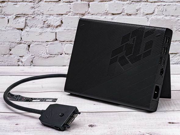 13.4型のゲーミングPCに外付けGPUユニットを用意！ ASUSの「ROG FLOW