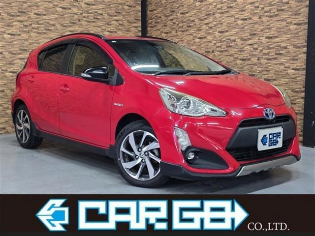 トヨタ アクア 2011年モデル X-URBAN Solidの価格・性能・装備