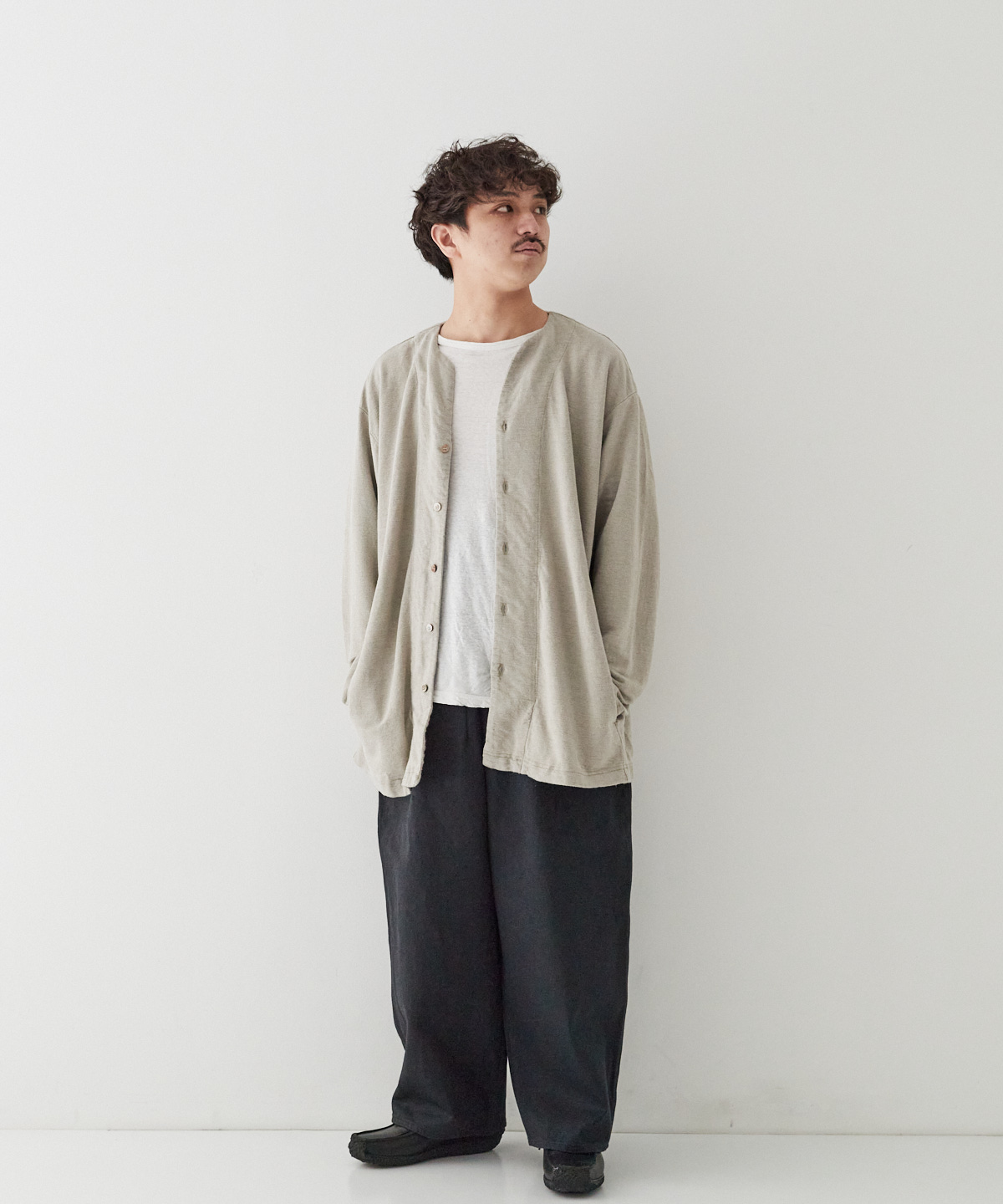 リネンインレー キーネック シャツカーディガン｜nest Robe / CONFECT