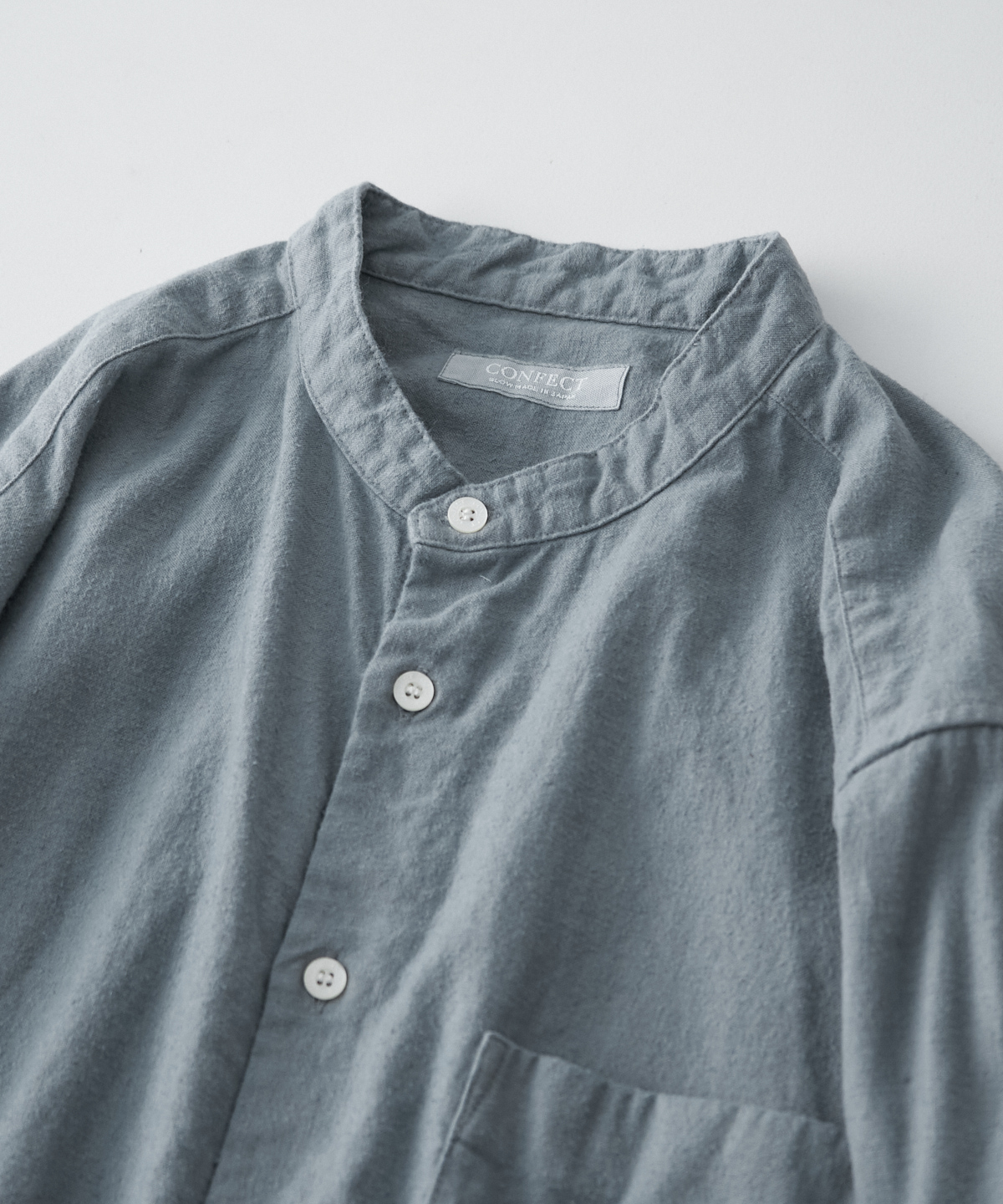 UpcycleLino] 起毛リネン バンドカラーシャツ｜nest Robe / CONFECT