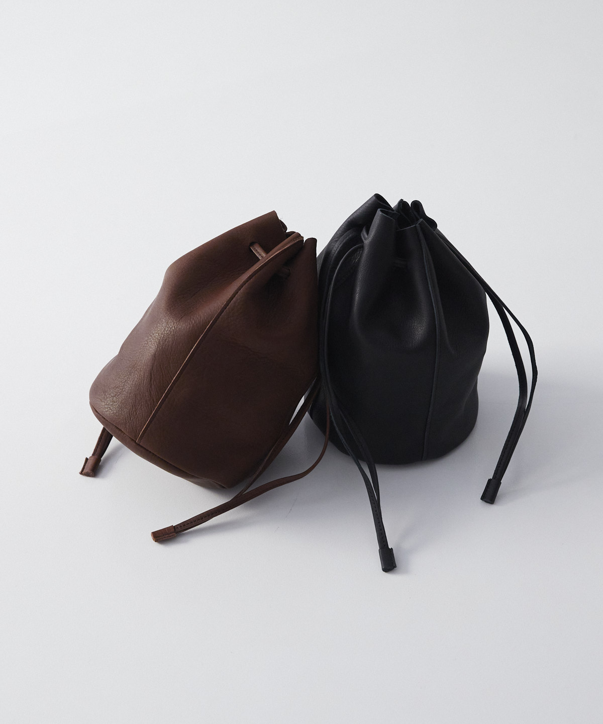 バレンシアレザー巾着バッグ｜nest Robe / CONFECT ONLINE SHOP