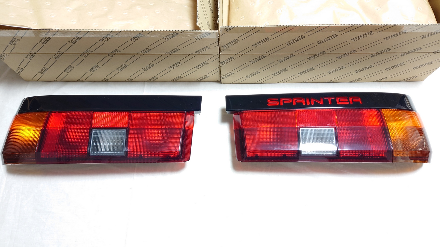 テールランプ左右セット AE86トレノ前期3ドア | ナカヤマレーシング