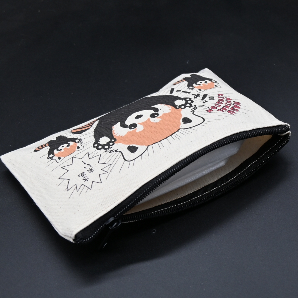 フラットキャンバスポーチ「威嚇レッサーパンダ」【Original】 | 那須