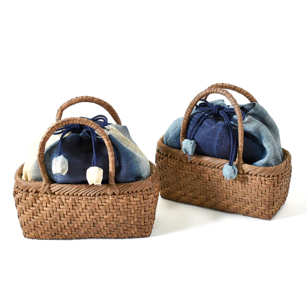 現品限り【国産】山ぶどう蔓カゴバッグ「角丸・小・藍巾着