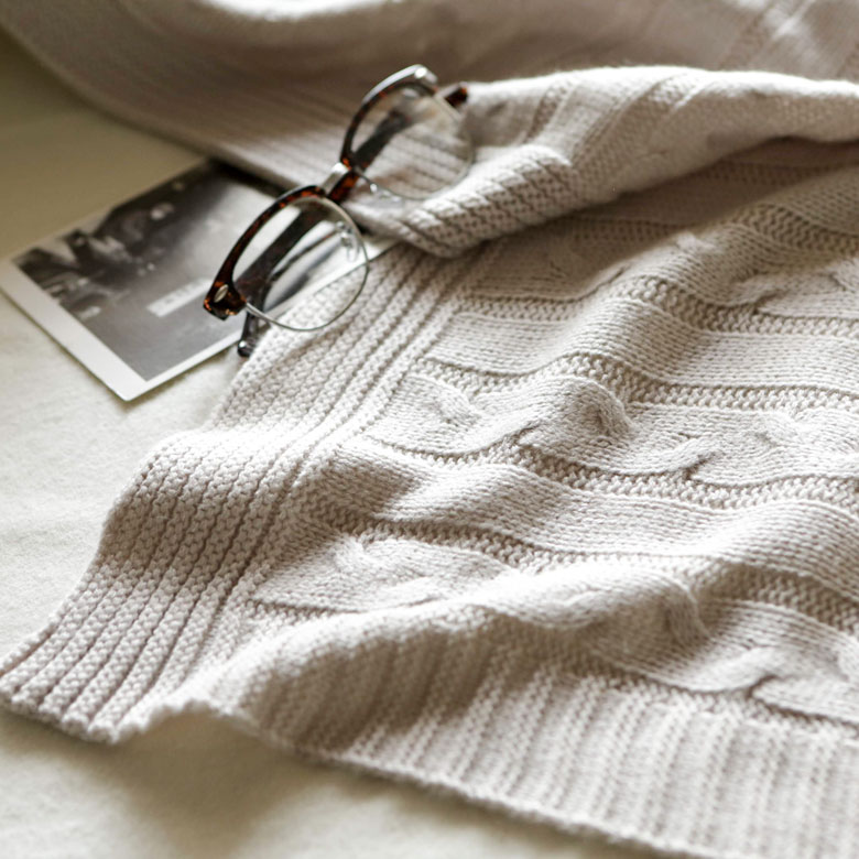 楽天市場】マルチカバー ケーブルニット アクリル 正方形 190×190cm