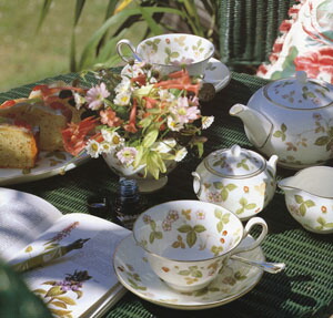 楽天市場】ウェッジウッド ワイルドストロベリー オクタゴナル